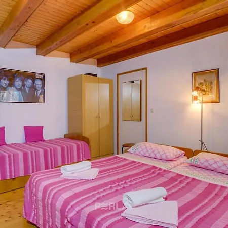 Апартаменты Casa Melita With Garden Штиньян