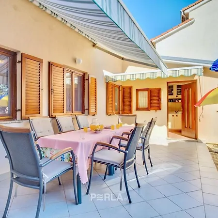 Casa Melita With Garden