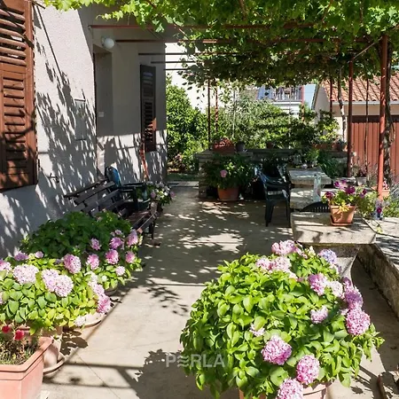 Casa Melita With Garden Штиньян